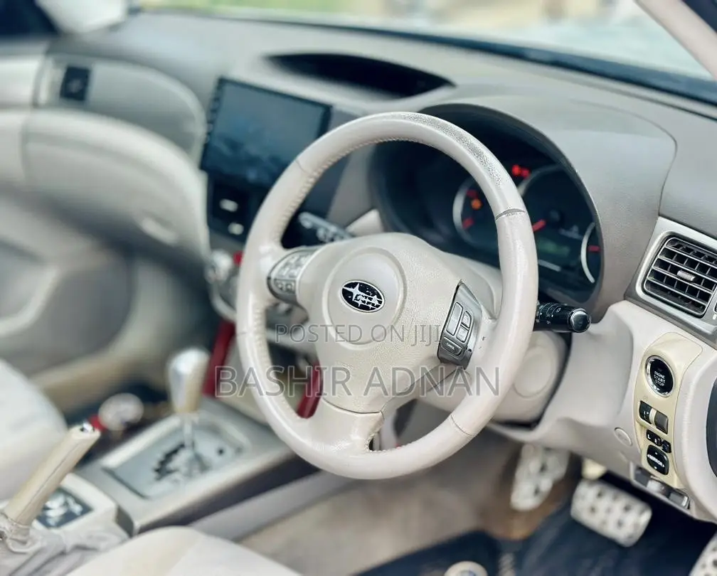 Subaru Forester 2010 Silver