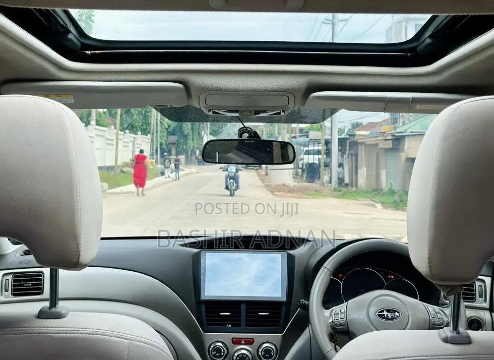 Subaru Forester 2010 Silver