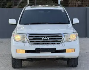 Toyota Land Cruiser 2012 Pearl