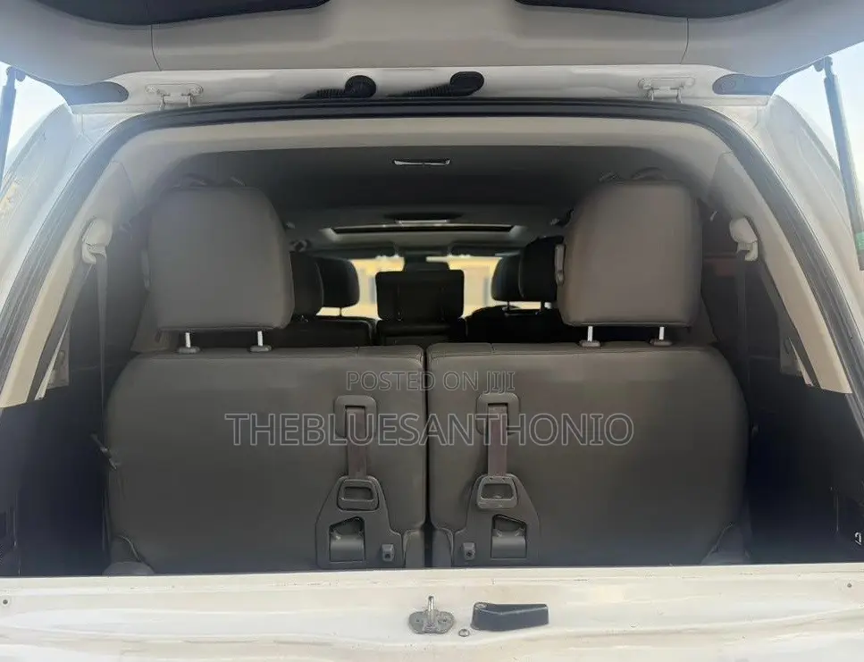Toyota Land Cruiser 2012 Pearl