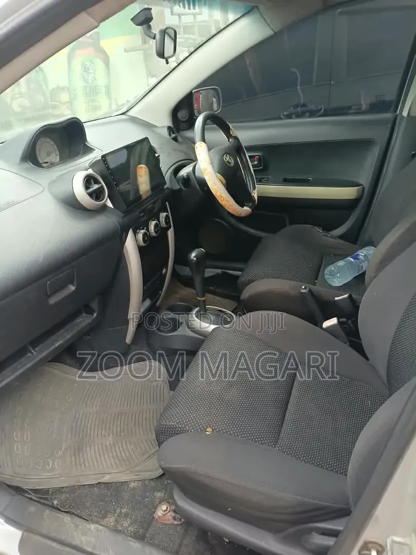 Toyota IST 2006 Silver