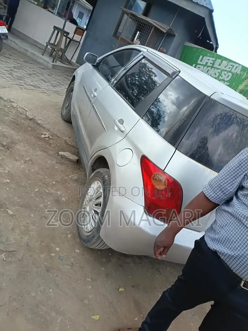 Toyota IST 2006 Silver