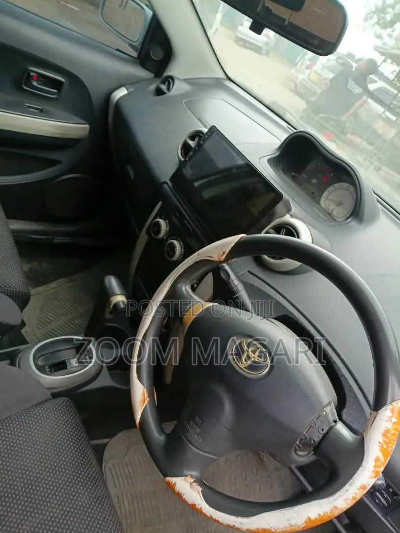 Toyota IST 2006 Silver