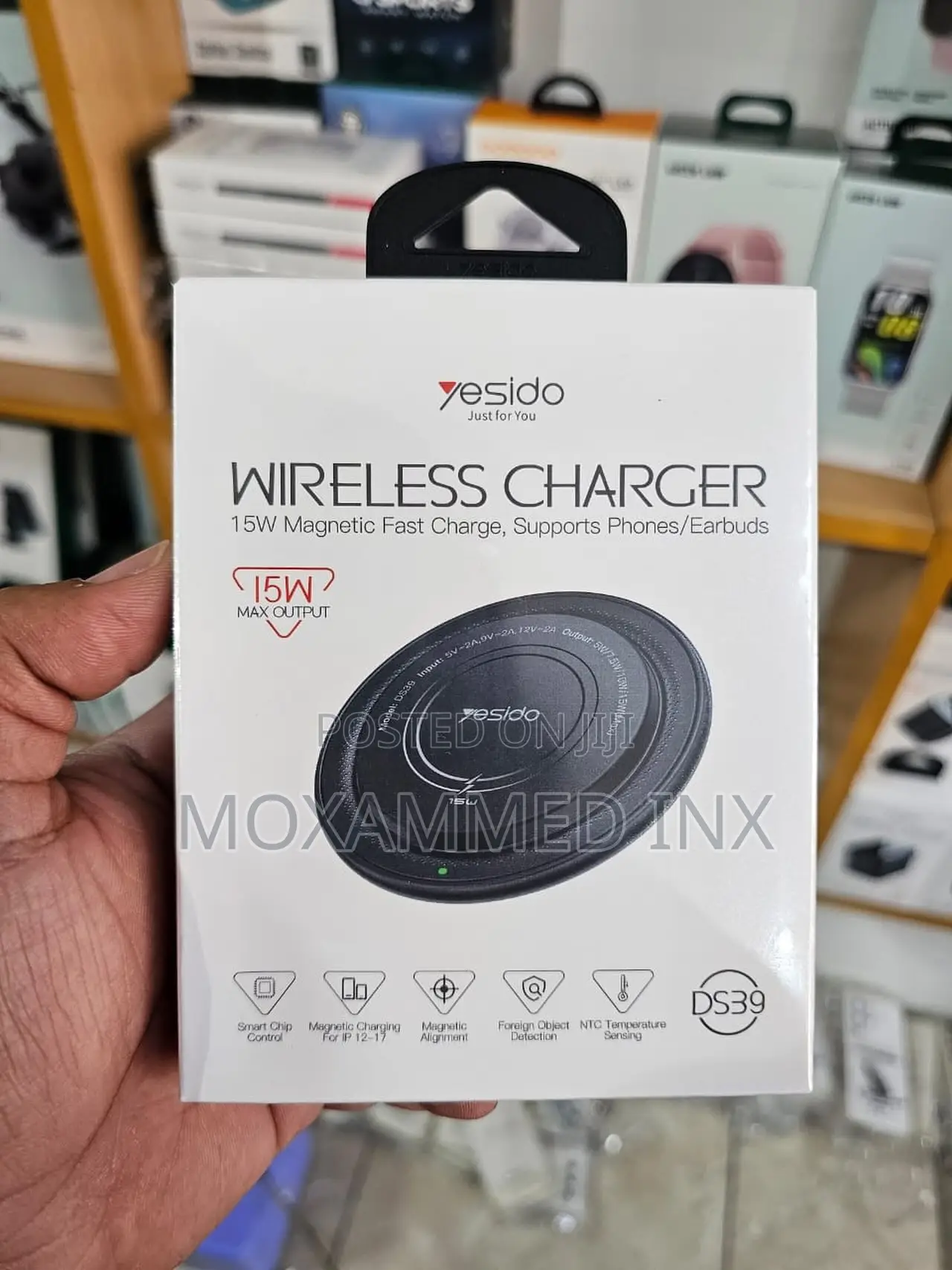 DS39 Magnetic Fast Wiresless Charging Charger 15watts