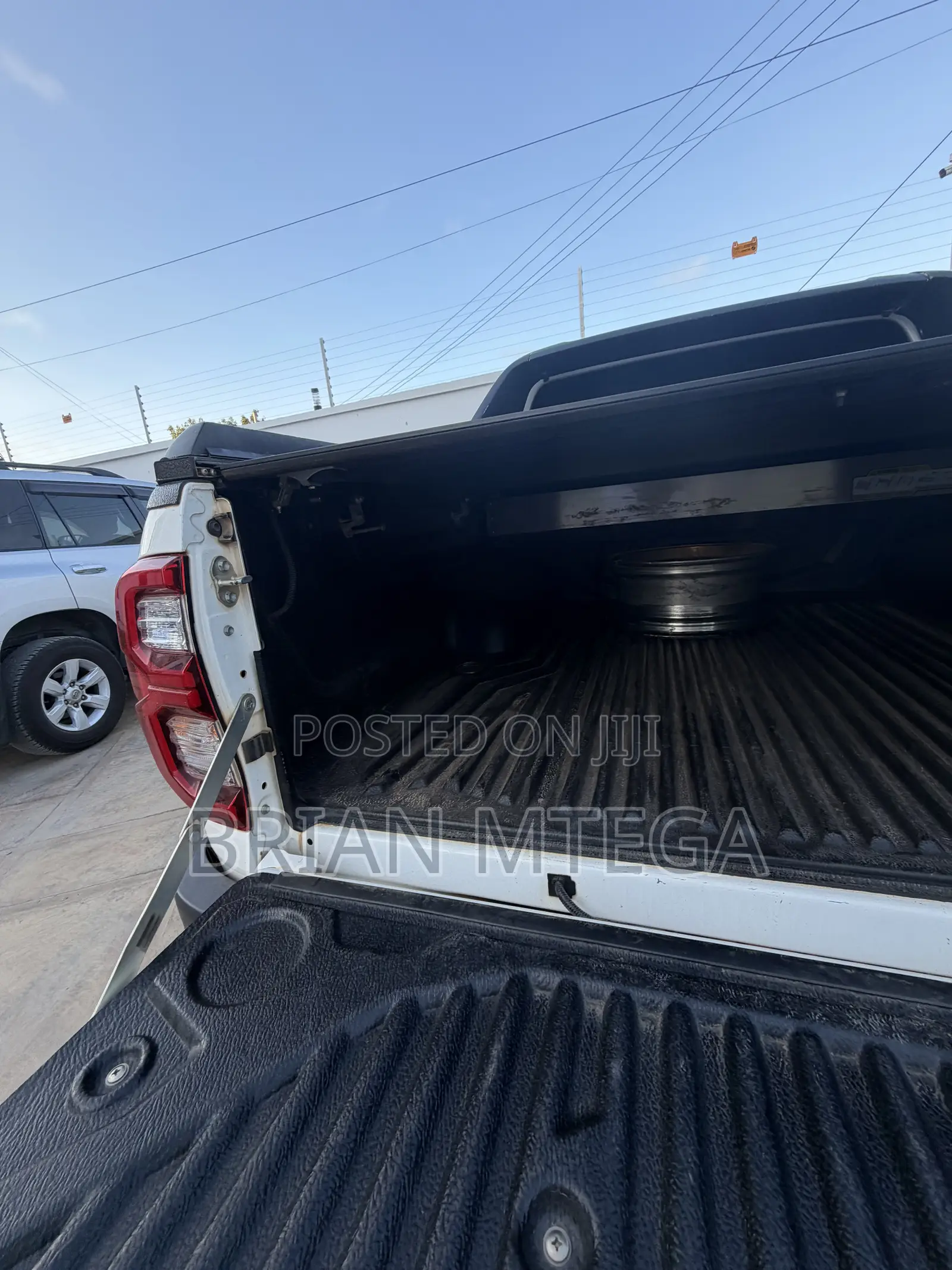 Toyota Hilux 2024 White