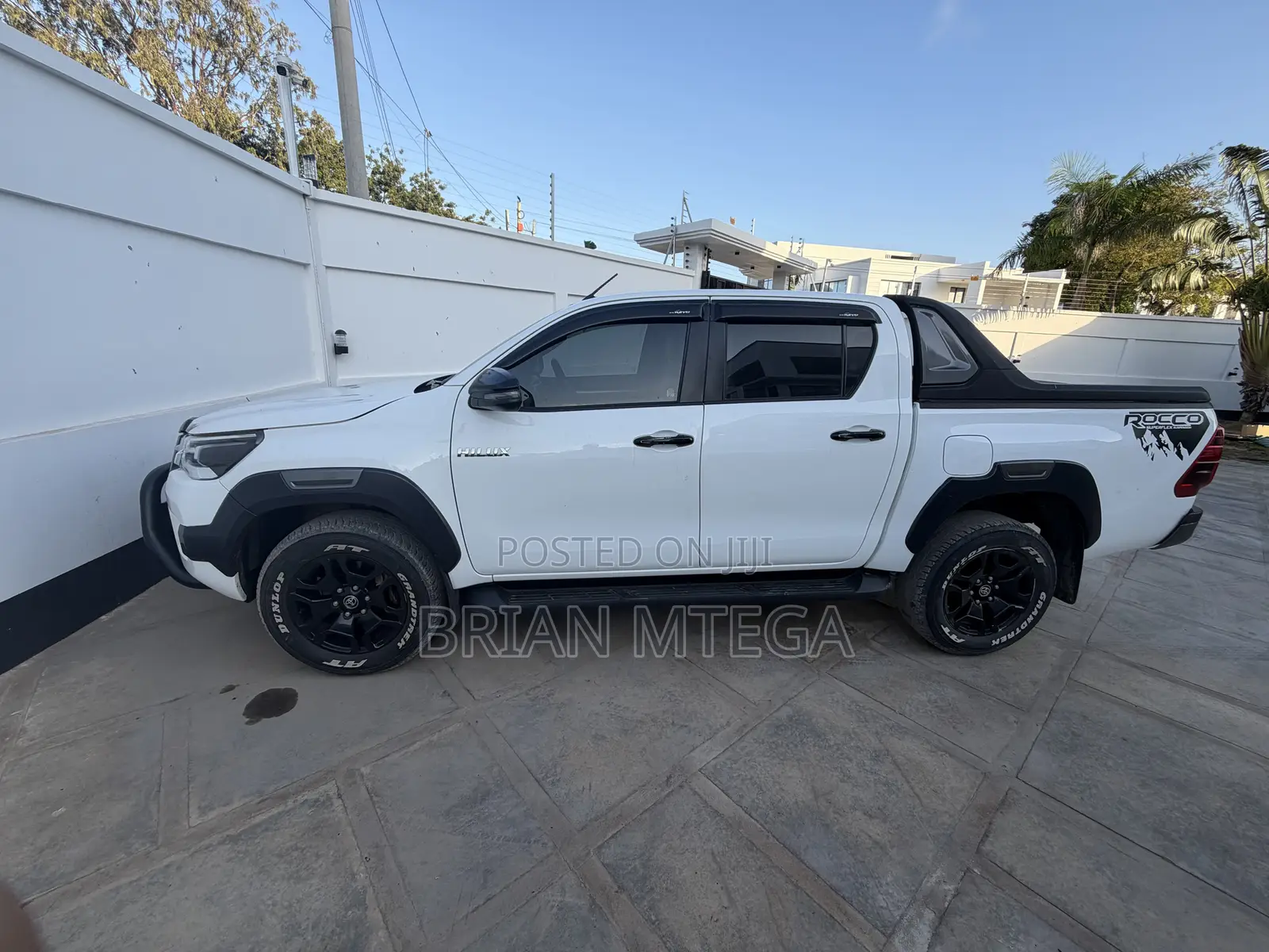 Toyota Hilux 2024 White