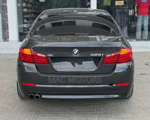 BMW 523i 2013 Gray