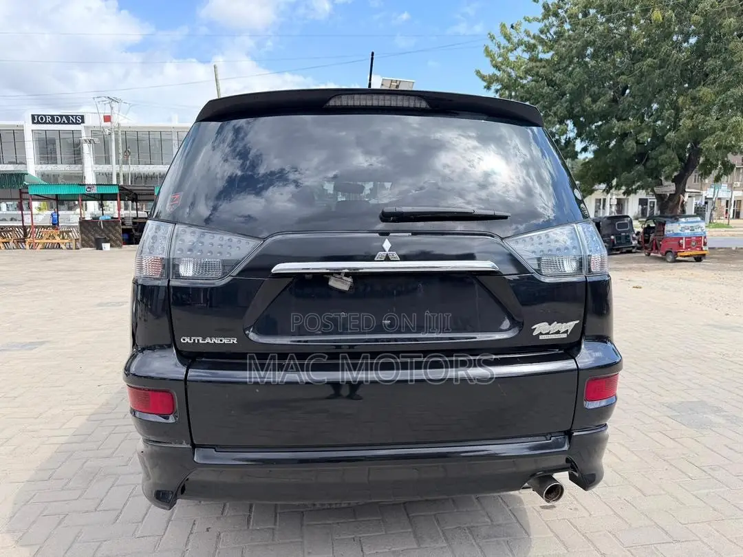 Mitsubishi Outlander 2011 Black