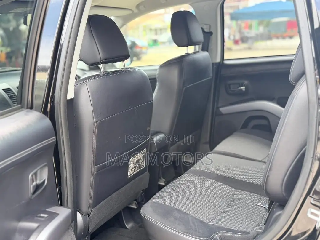 Mitsubishi Outlander 2011 Black