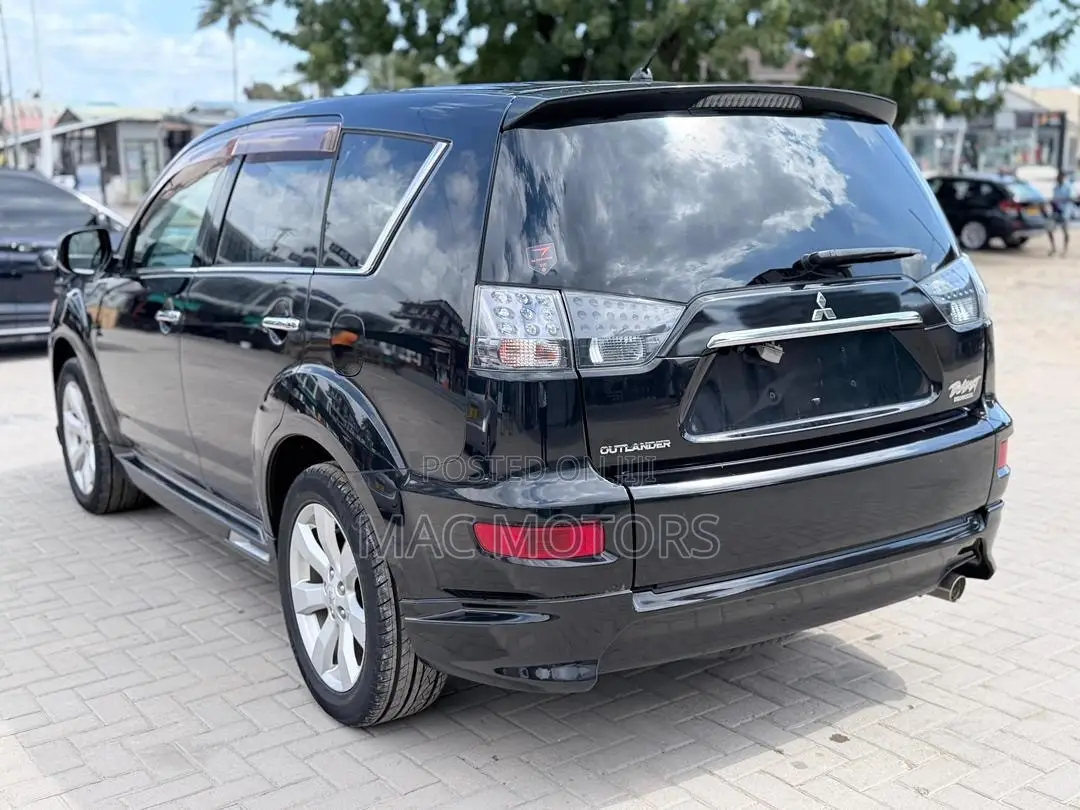 Mitsubishi Outlander 2011 Black