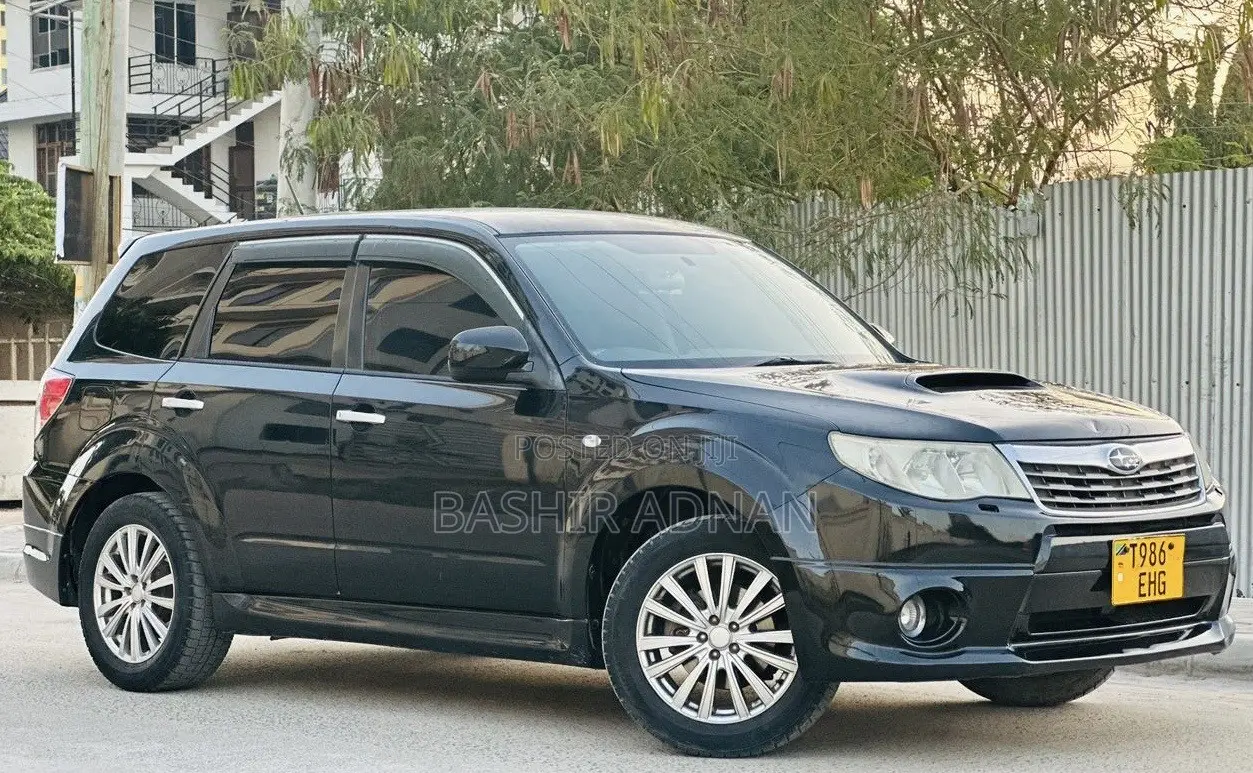 Subaru Forester 2010 Black