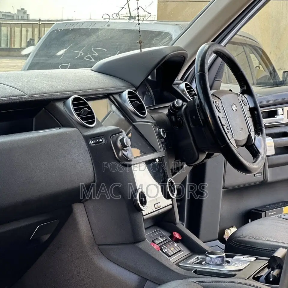 Land Rover Discovery 2016 Silver