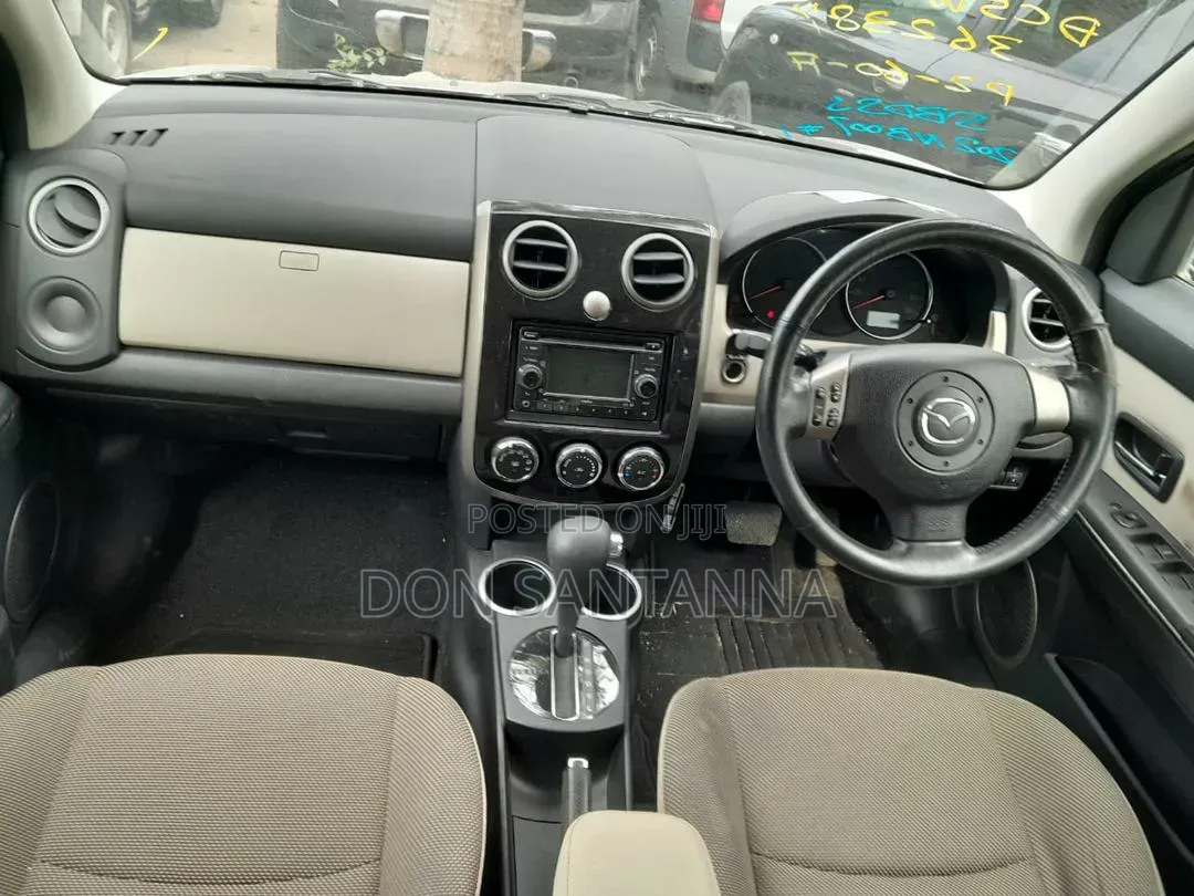 Mazda AZ 2013 Silver