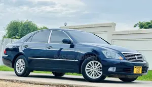 Toyota Crown Royale 2005 Blue