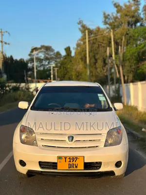 Toyota IST 2005 White