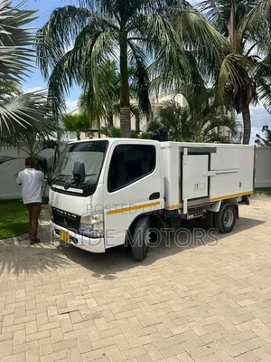 Mitsubishi Canter 2008 White