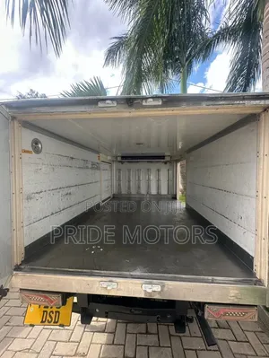Mitsubishi Canter 2008 White