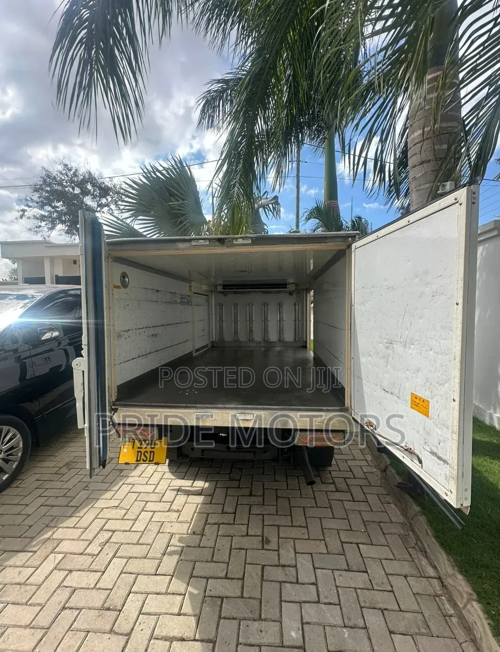 Mitsubishi Canter 2008 White