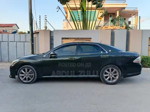 Toyota Crown 2009 Green