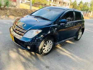 Toyota IST 2005 Black