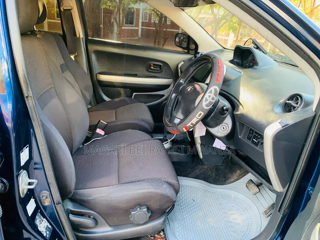 Toyota IST 2005 Black