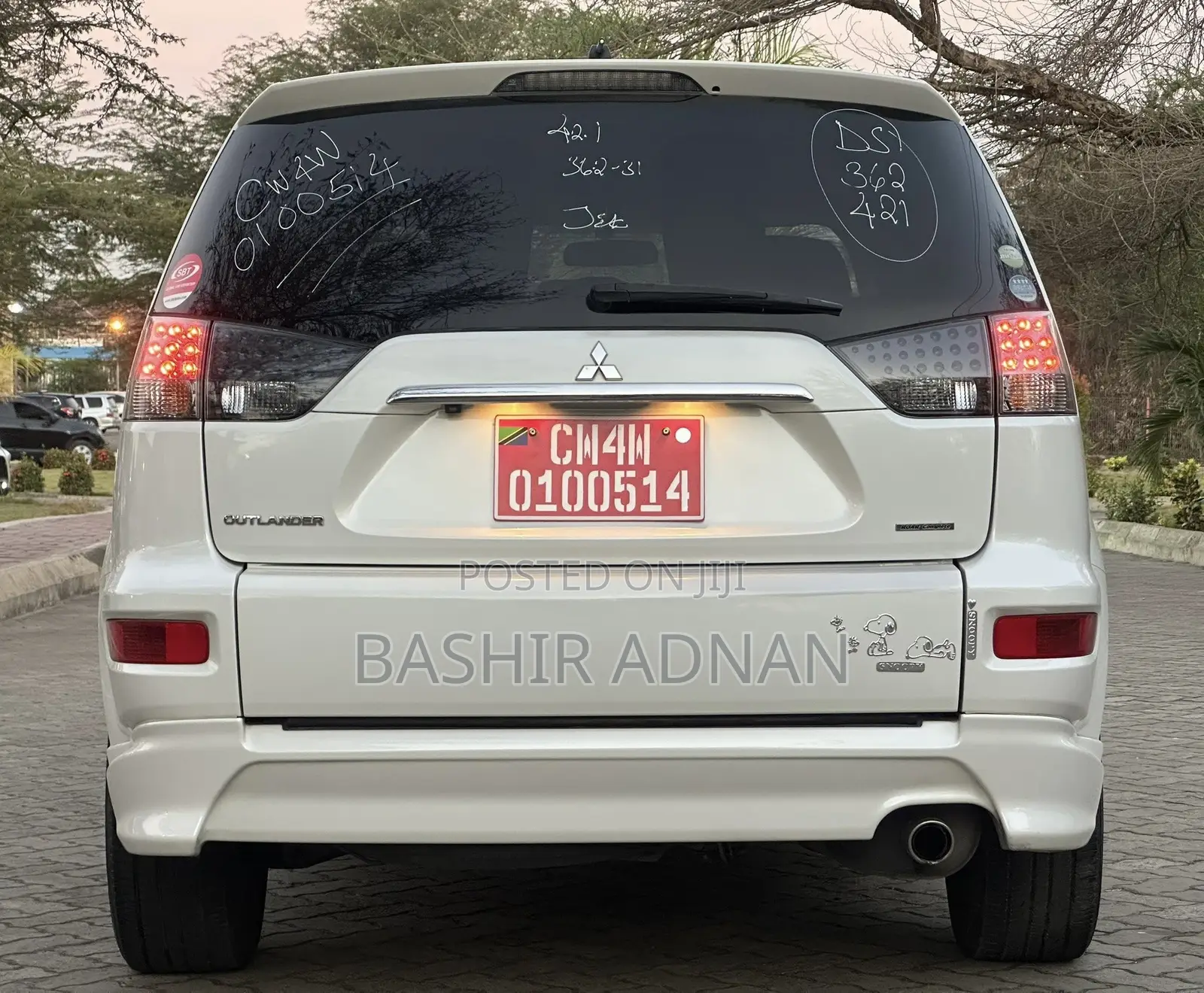 Mitsubishi Outlander 2011 White