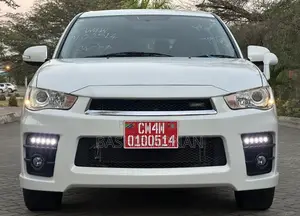 Mitsubishi Outlander 2011 White
