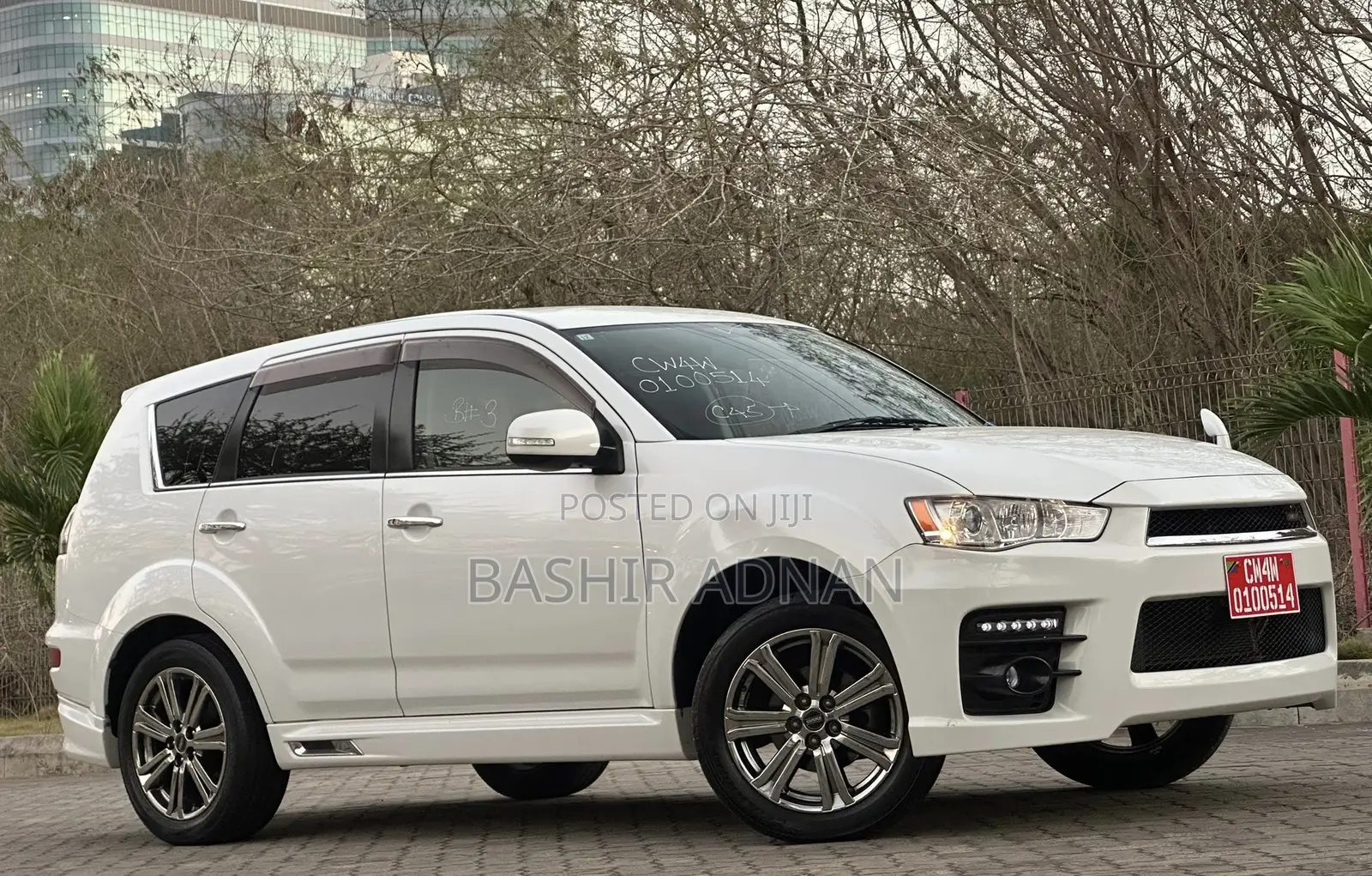 Mitsubishi Outlander 2011 White