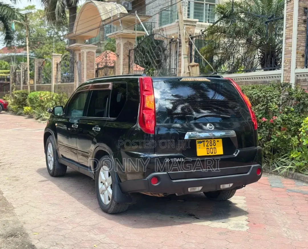 Nissan X-Trail 2010 Black