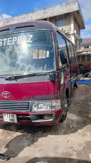 Toyota Coaster 1998 Red