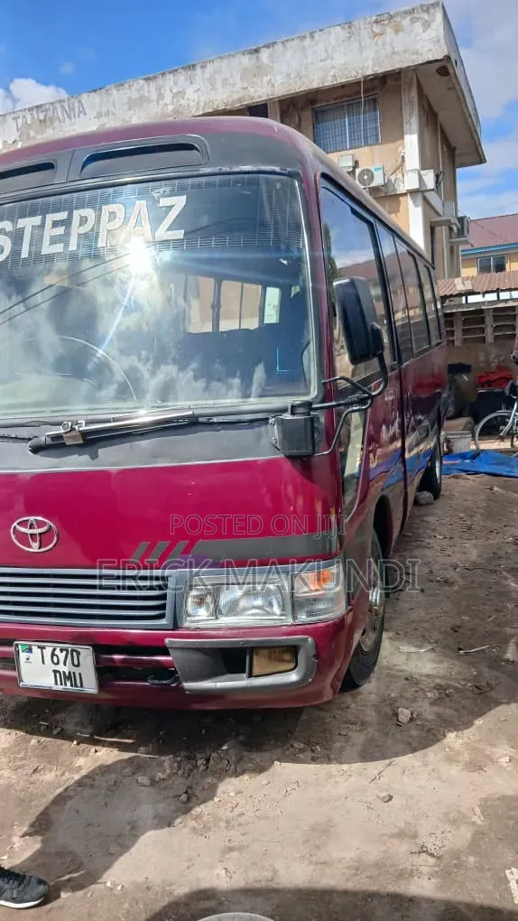Toyota Coaster 1998 Red