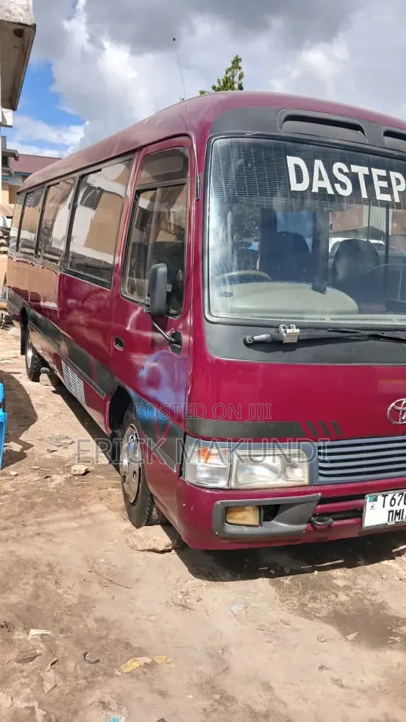 Toyota Coaster 1998 Red