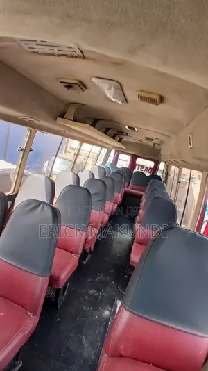 Toyota Coaster 1998 Red