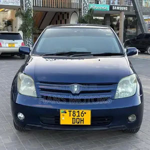 Toyota IST 2004 Blue