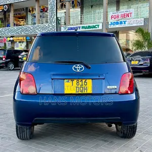 Toyota IST 2004 Blue