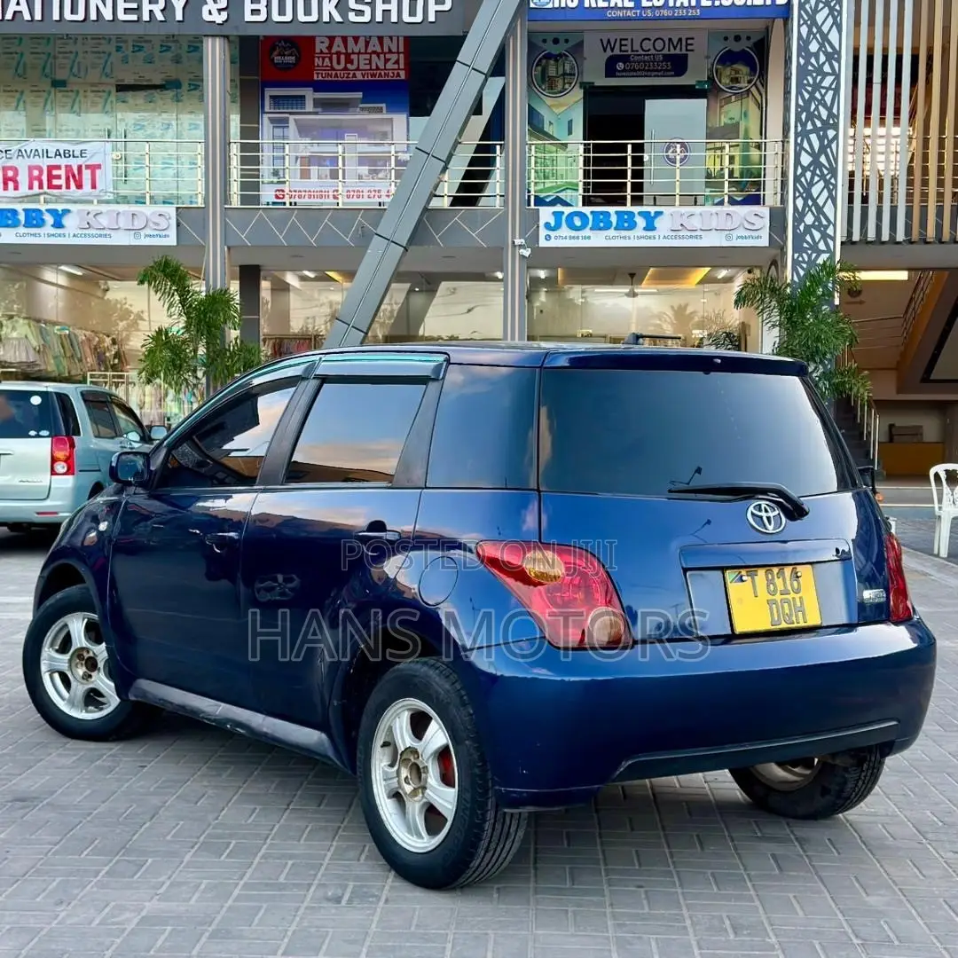 Toyota IST 2004 Blue