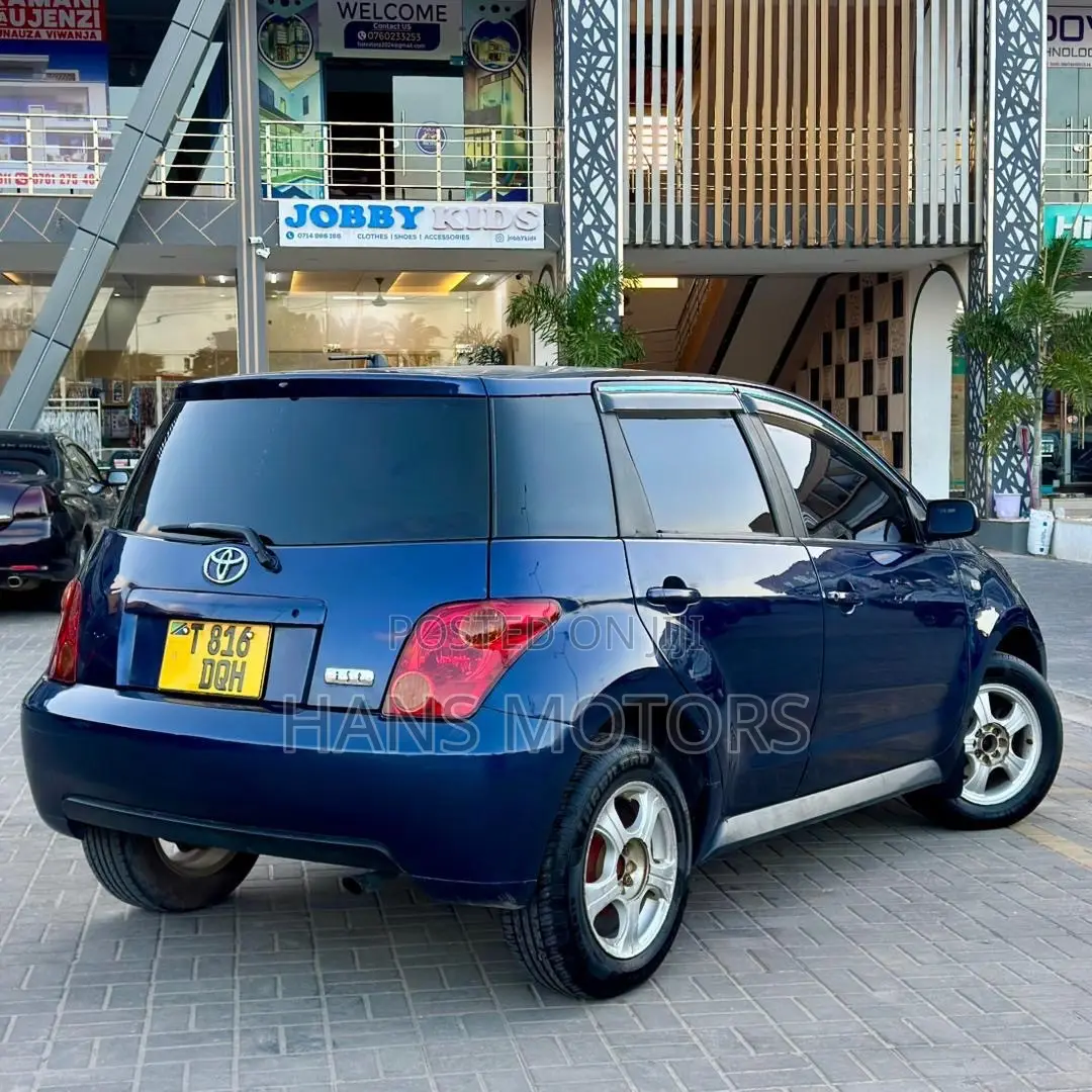 Toyota IST 2004 Blue