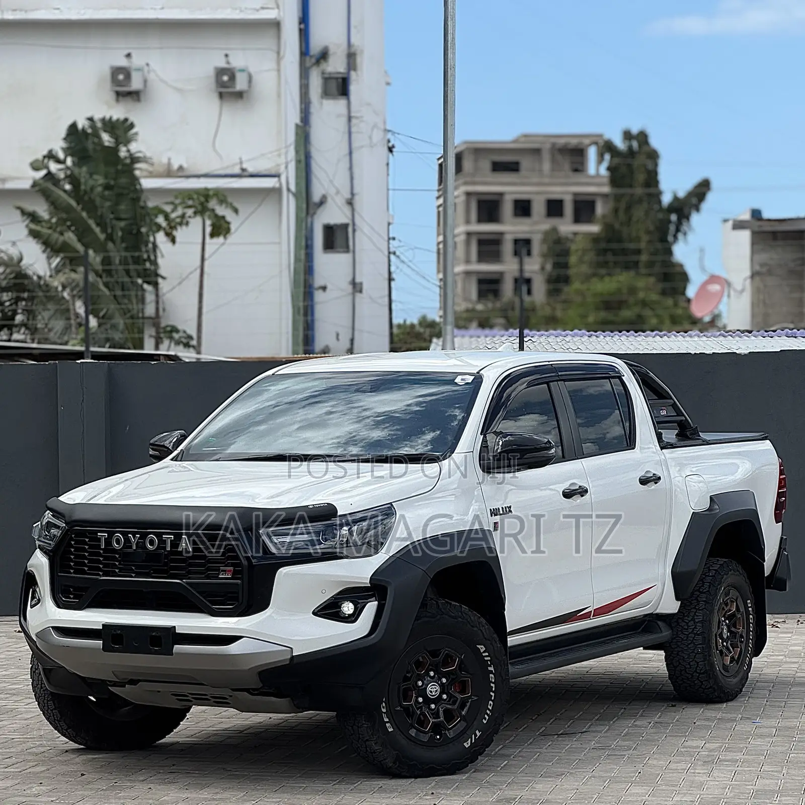 New Toyota Hilux 2025 Pearl