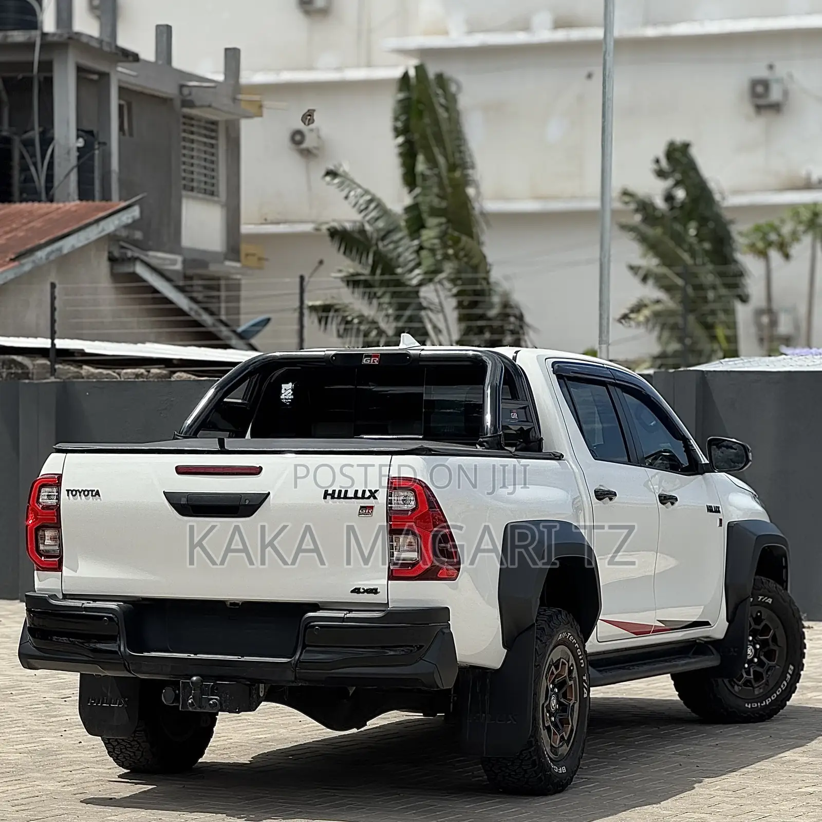 New Toyota Hilux 2025 Pearl