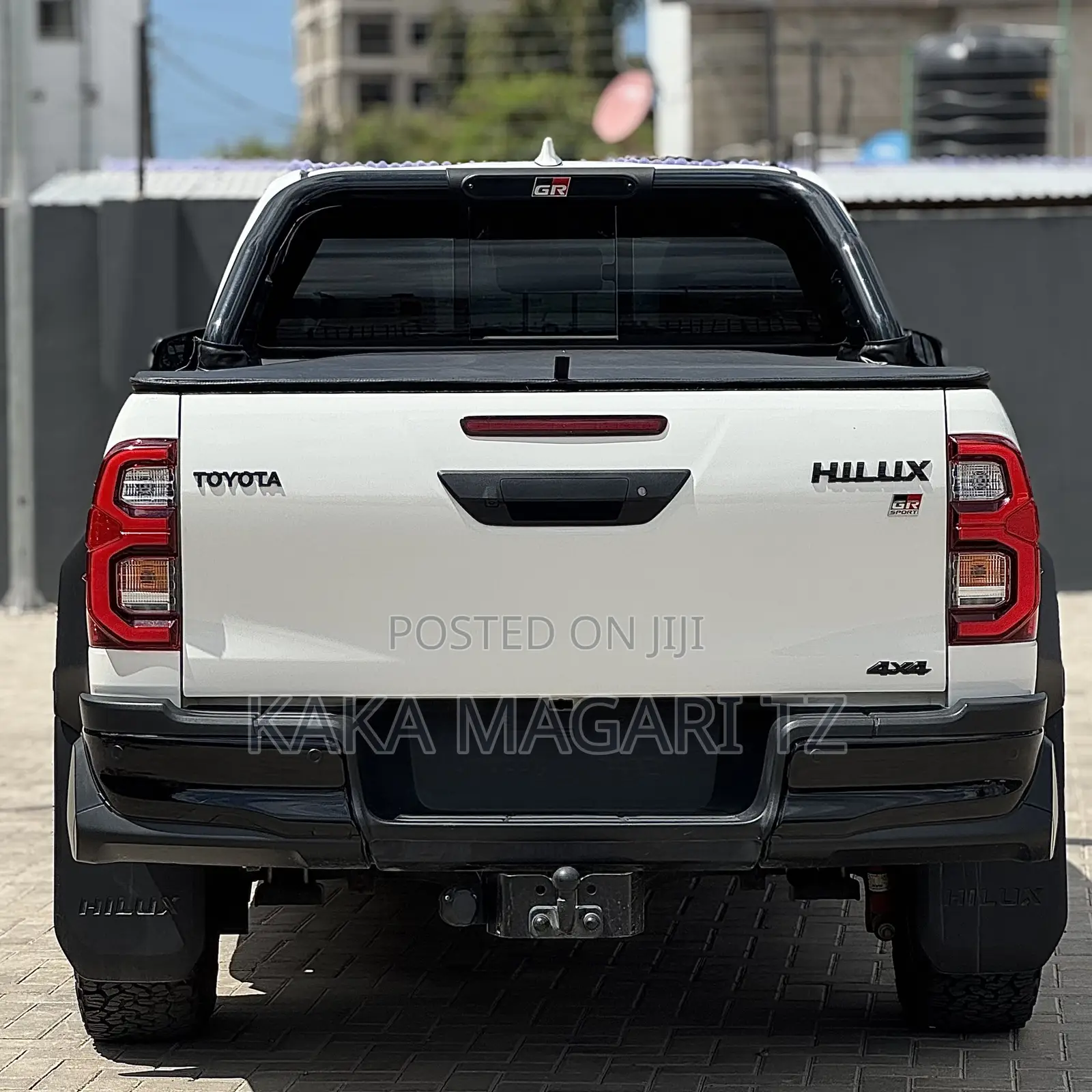 New Toyota Hilux 2025 Pearl