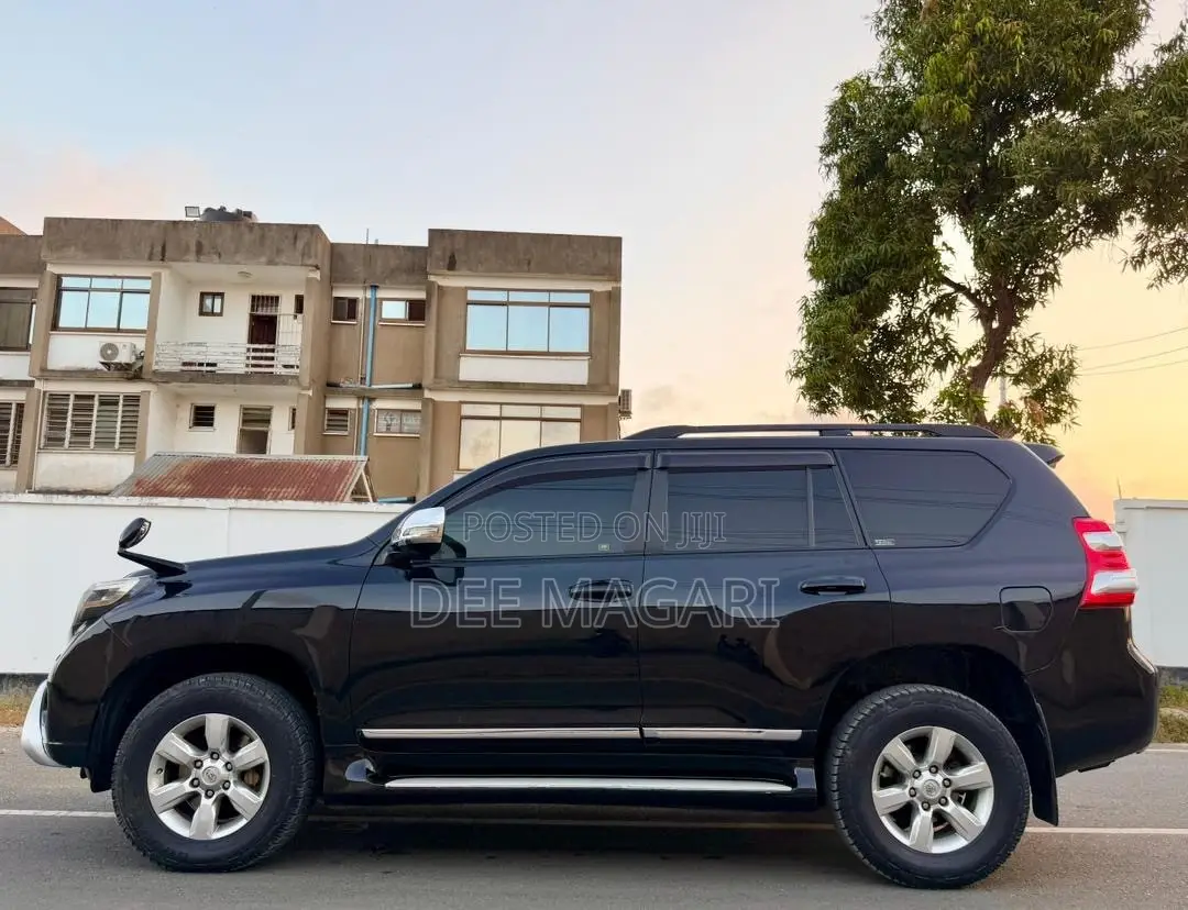 Toyota Land Cruiser Prado 2015 Black