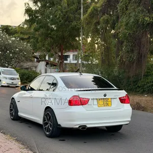 BMW 3 Series 2009 White