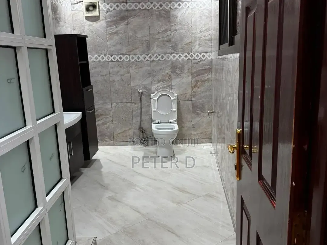 3bdrm Apartment in Upanga West for rent