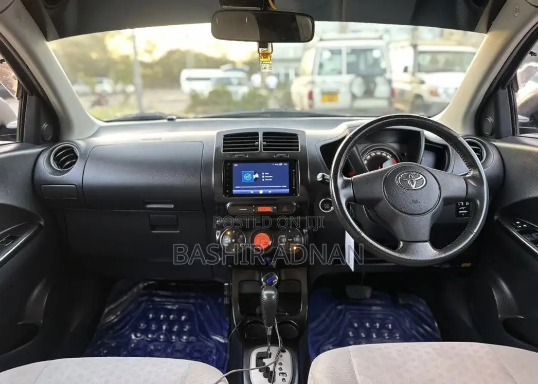 Toyota IST 2008 Purple