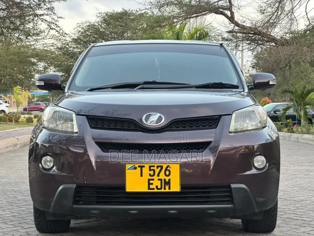 Toyota IST 2008 Purple