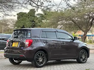 Toyota IST 2008 Purple