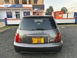 Toyota IST 2004 Gray