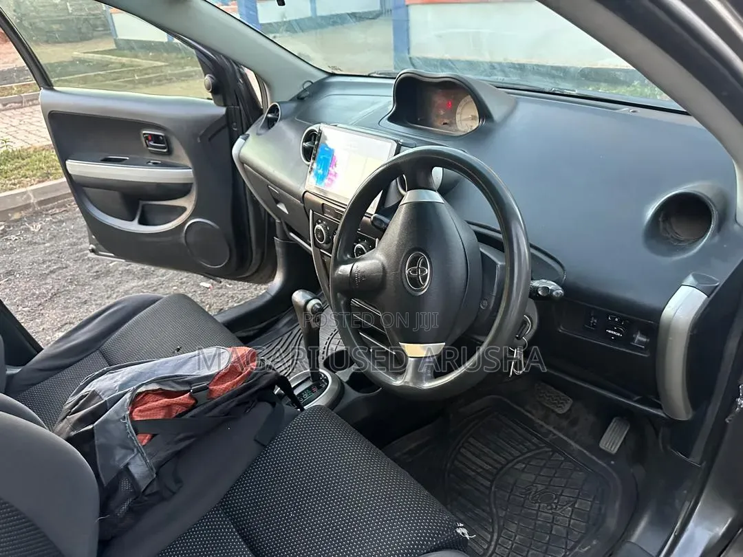 Toyota IST 2004 Gray