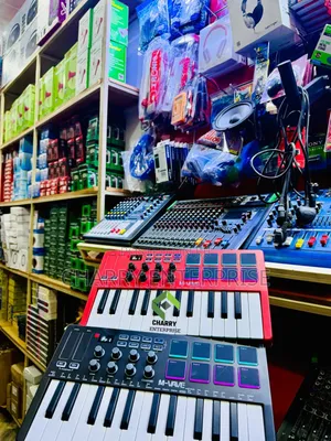 Rechargeable Midi Keyboard With 25 Keys
Designed for Studio