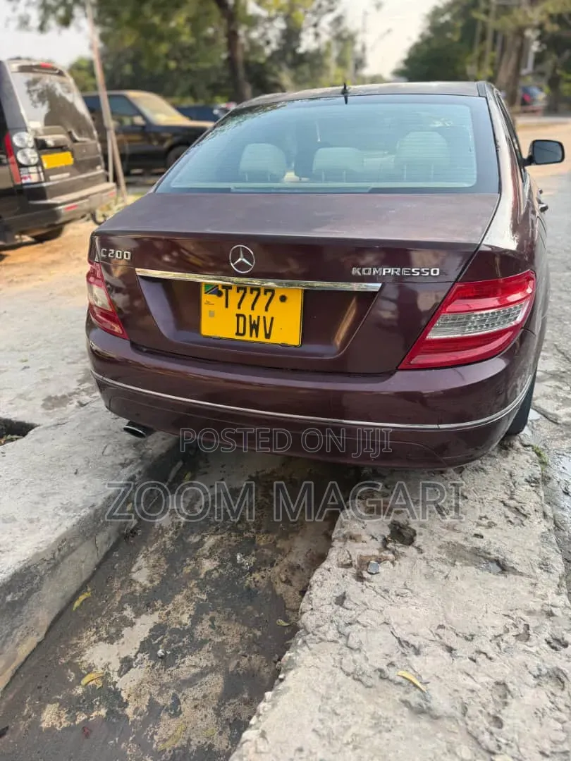 Mercedes-Benz C-Class 2007 Maroon